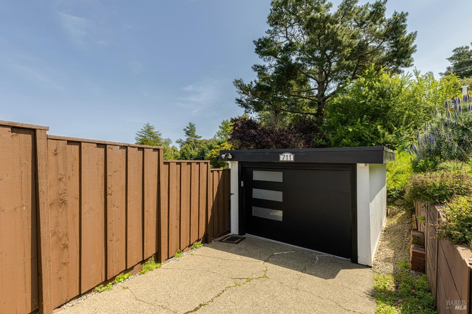 Detail Gallery Image 63 of 74 For 711 Alta Vista Rd, Mill Valley,  CA 94941 - 4 Beds | 2 Baths