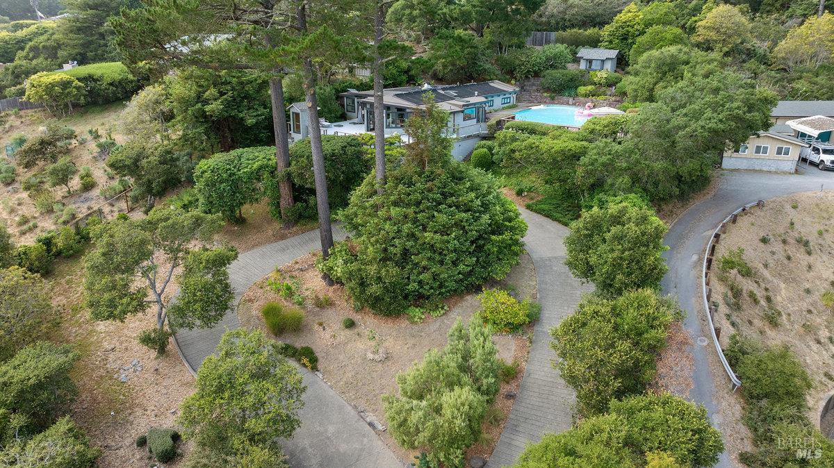 Detail Gallery Image 60 of 99 For 125 Laurel Ave, Stinson Beach,  CA 94970 - 3 Beds | 3 Baths