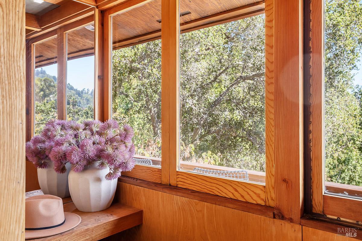 Detail Gallery Image 22 of 52 For 12 Indian Rd, San Rafael,  CA 94903 - 3 Beds | 1 Baths