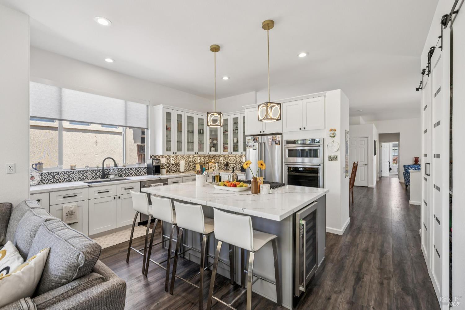 Detail Gallery Image 24 of 51 For 1917 Falcon Ridge Dr, Petaluma,  CA 94954 - 3 Beds | 2 Baths