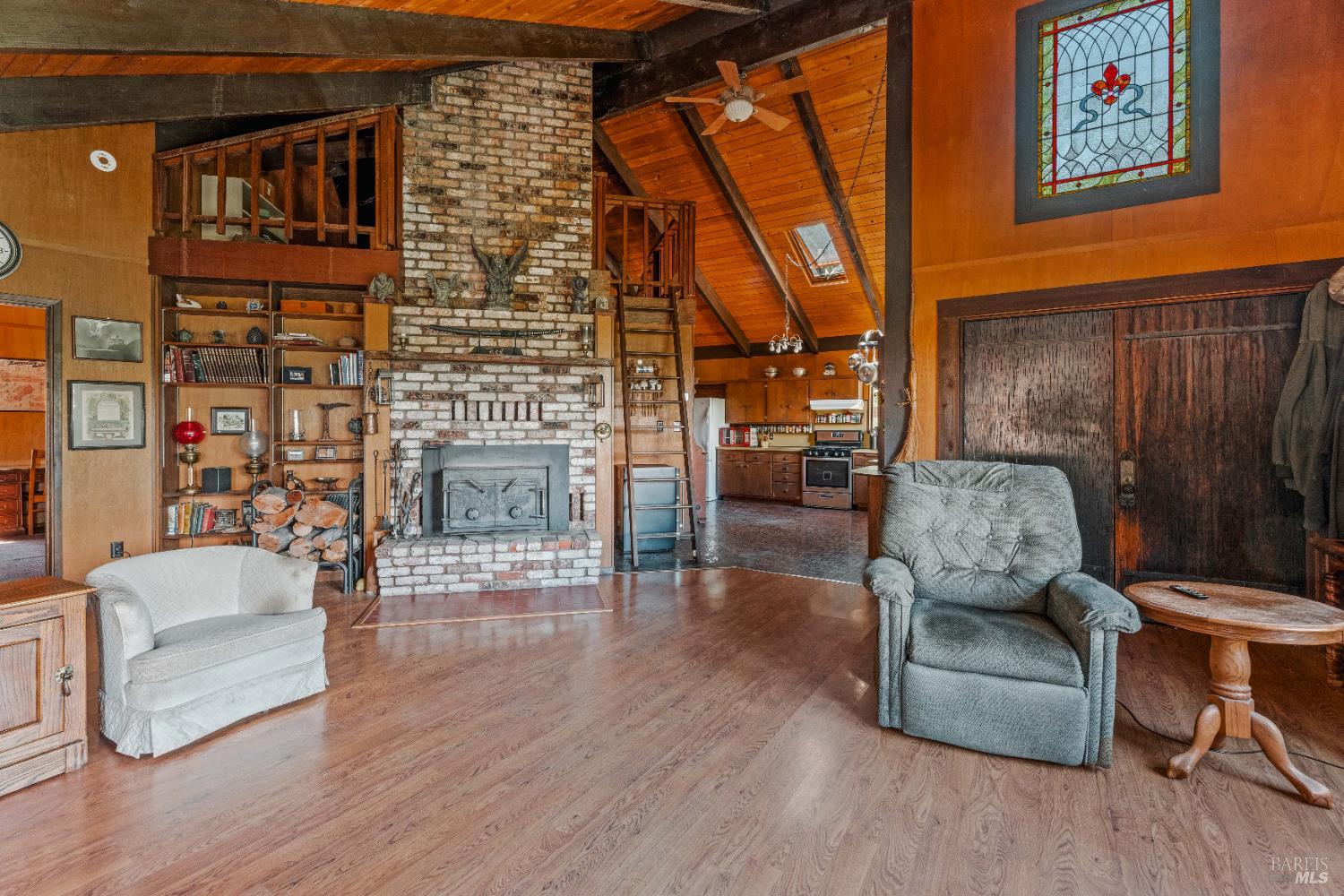 Detail Gallery Image 3 of 28 For 18396 Mariposa Creek Rd, Willits,  CA 95490 - 3 Beds | 3/1 Baths