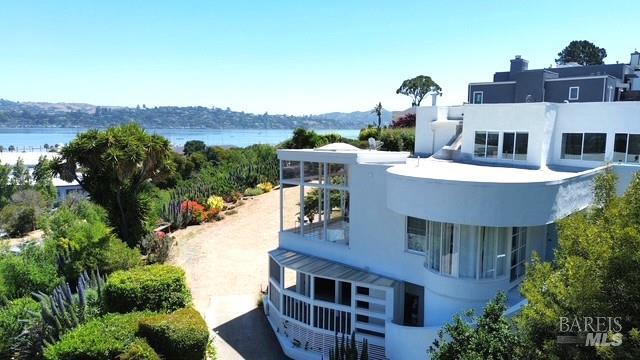 Detail Gallery Image 3 of 71 For 503 Easterby St, Sausalito,  CA 94965 - 5 Beds | 4 Baths