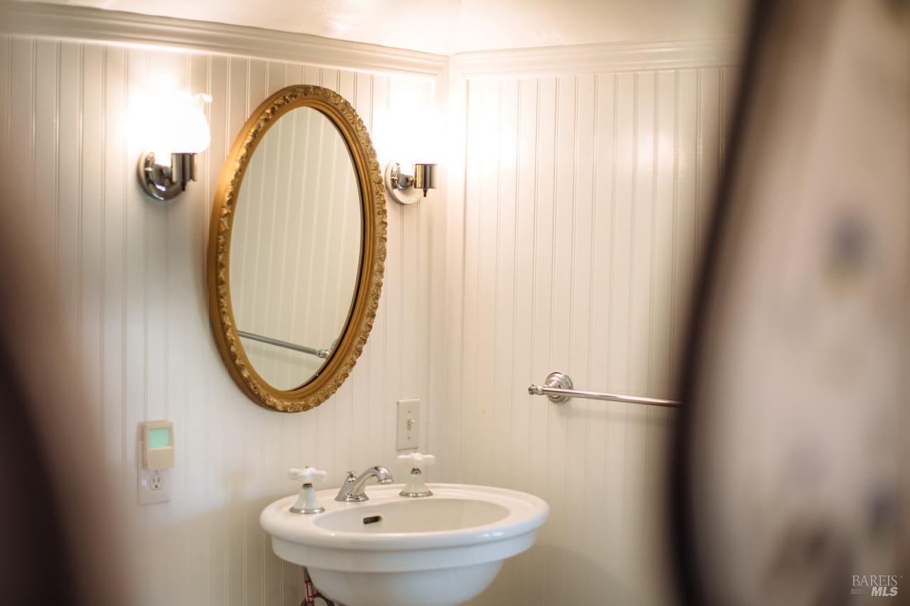 Detail Gallery Image 37 of 69 For 5215 Lakeville Hwy, Petaluma,  CA 94954 - 6 Beds | 5/1 Baths