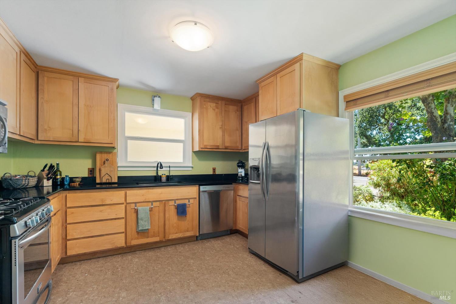 Detail Gallery Image 13 of 65 For 644 Piezzi Rd, Santa Rosa,  CA 95401 - 3 Beds | 1/1 Baths