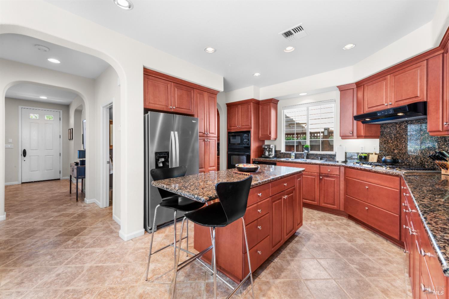 Detail Gallery Image 3 of 99 For 4168 Summer Gate Ave, Vallejo,  CA 94591 - 4 Beds | 3/1 Baths