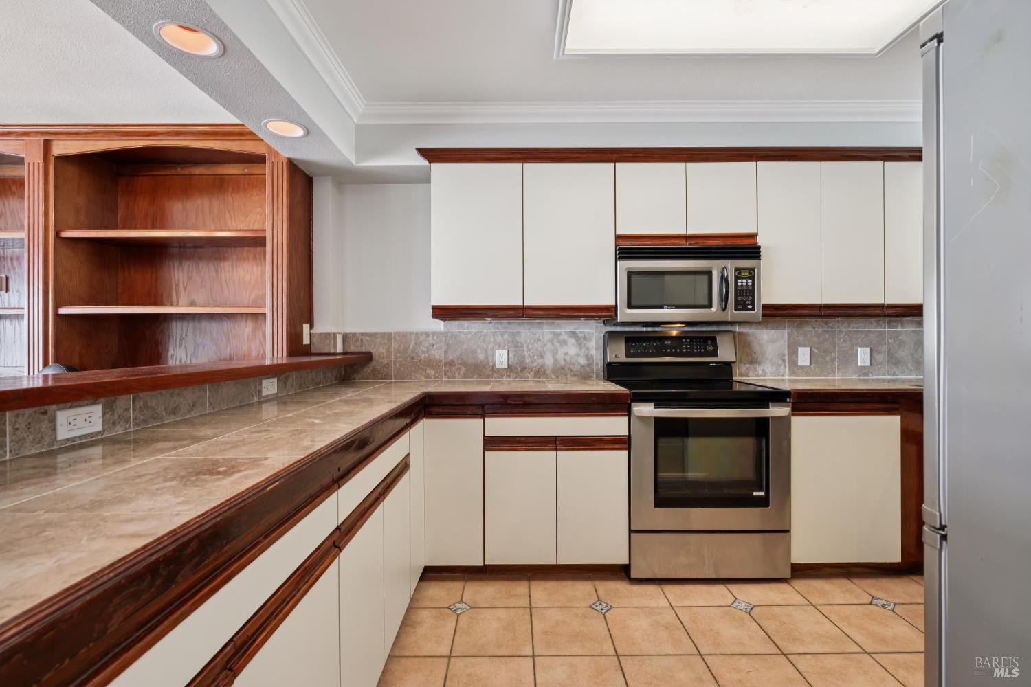 Detail Gallery Image 9 of 45 For 100 South St #101,  Sausalito,  CA 94965 - 2 Beds | 2 Baths