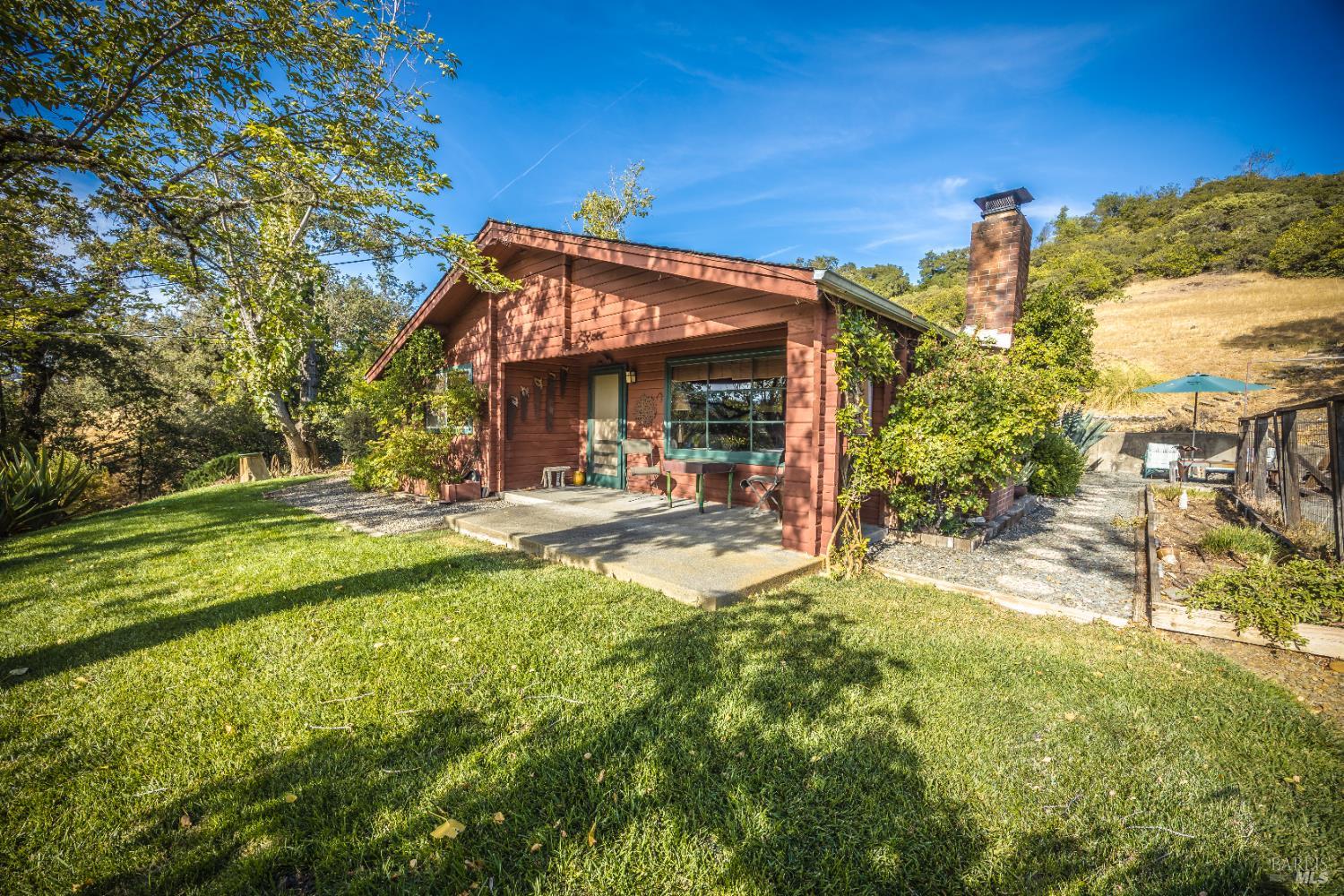 Detail Gallery Image 6 of 43 For 28678 River Rd, Cloverdale,  CA 95425 - 2 Beds | 1/1 Baths