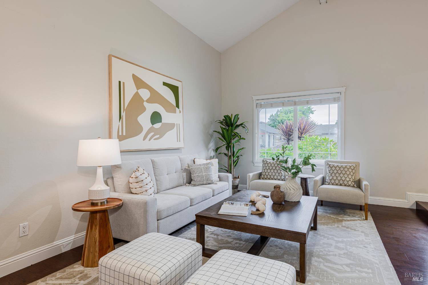 Detail Gallery Image 10 of 52 For 1024 Palmetto Way, Petaluma,  CA 94954 - 3 Beds | 2 Baths