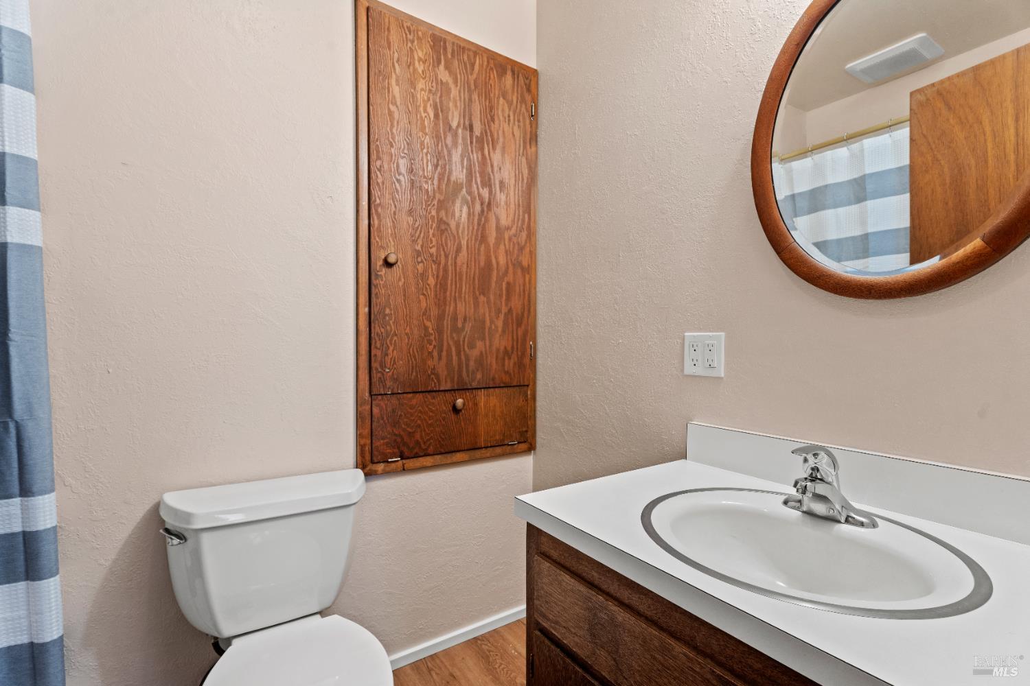 Detail Gallery Image 10 of 28 For 18396 Mariposa Creek Rd, Willits,  CA 95490 - 3 Beds | 3/1 Baths