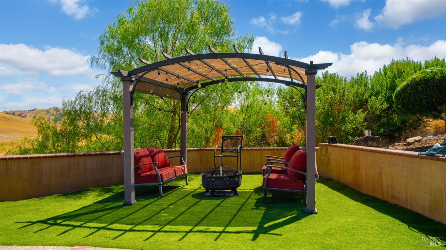 Detail Gallery Image 71 of 99 For 3380 Hidden Valley Ln, Fairfield,  CA 94534 - 5 Beds | 6/1 Baths