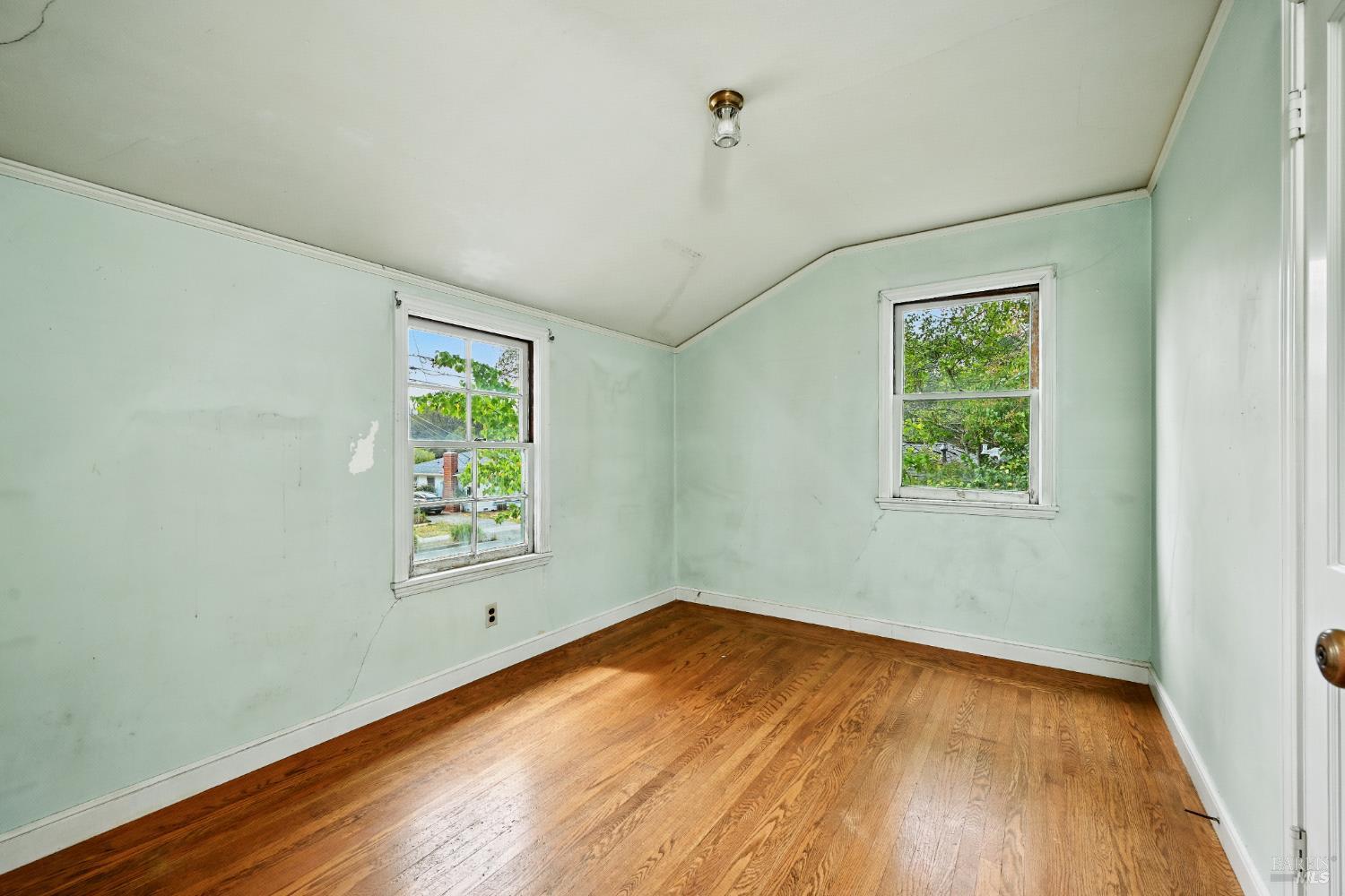 Detail Gallery Image 14 of 23 For 1063 Clark St, Santa Rosa,  CA 95404 - 3 Beds | 1/1 Baths