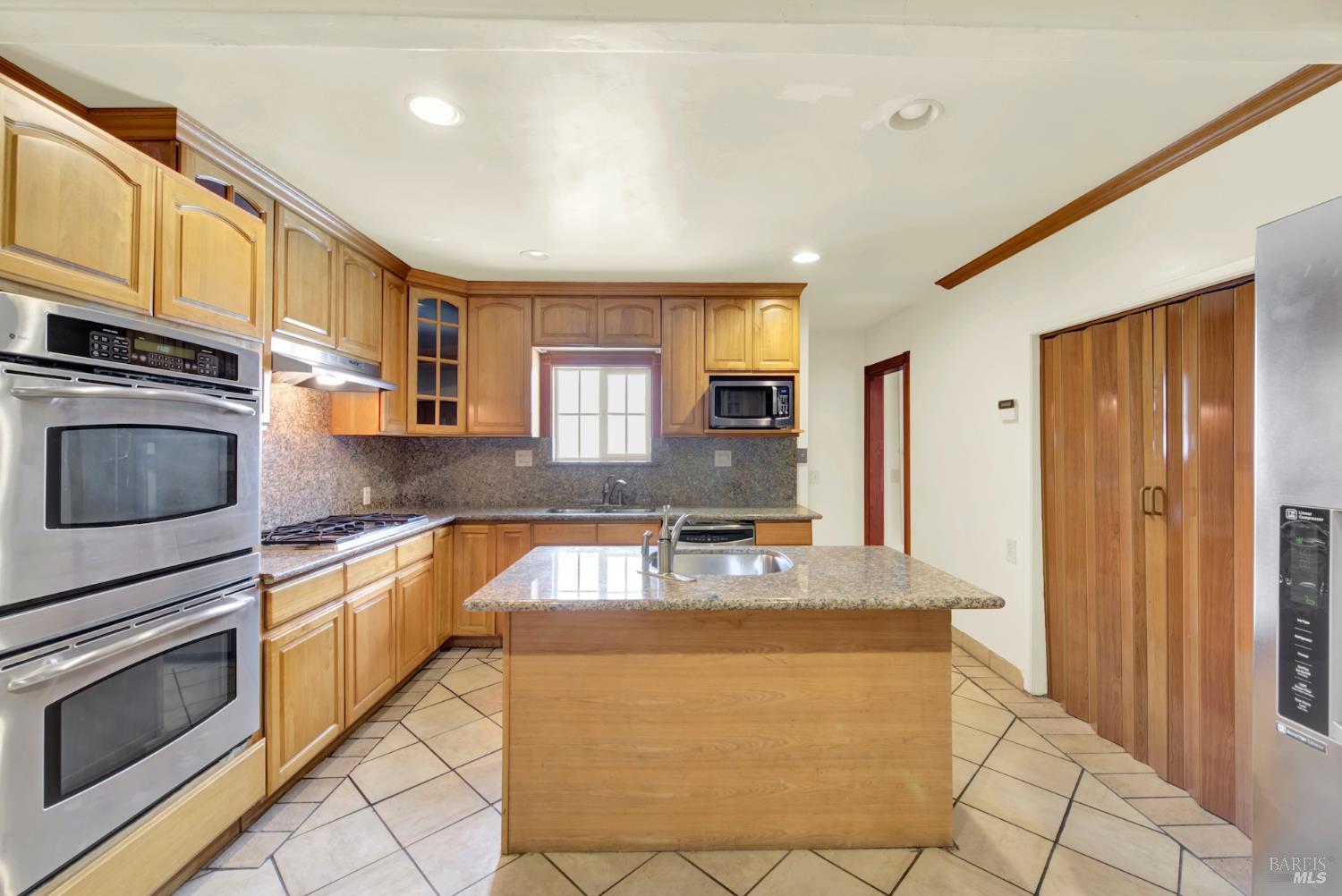 Detail Gallery Image 19 of 64 For 2629 Brooks Ave, El Cerrito,  CA 94530 - 5 Beds | 3/1 Baths