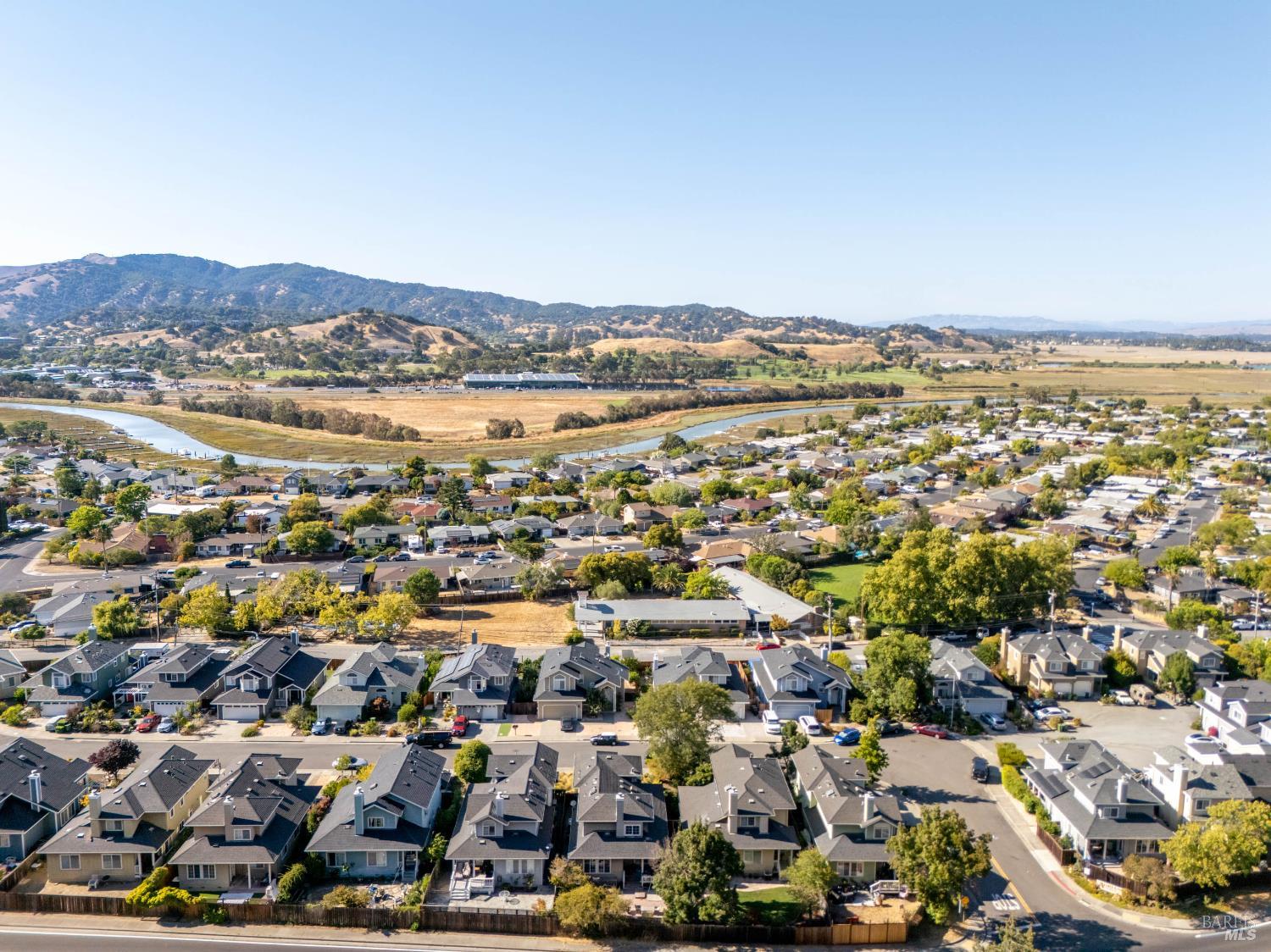 Detail Gallery Image 69 of 82 For 28 Adrian Ter, San Rafael,  CA 94903 - 3 Beds | 2/1 Baths