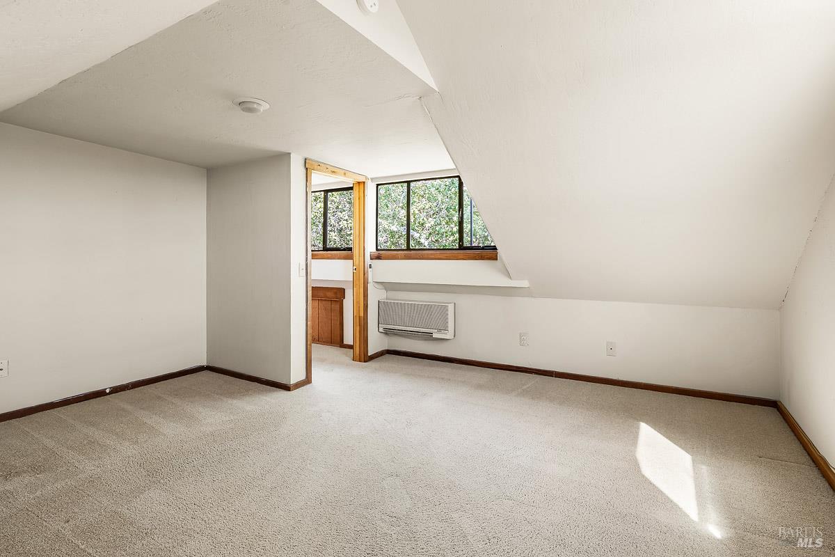 Detail Gallery Image 24 of 37 For 91 Oak Ave, Novato,  CA 94945 - 3 Beds | 2/1 Baths