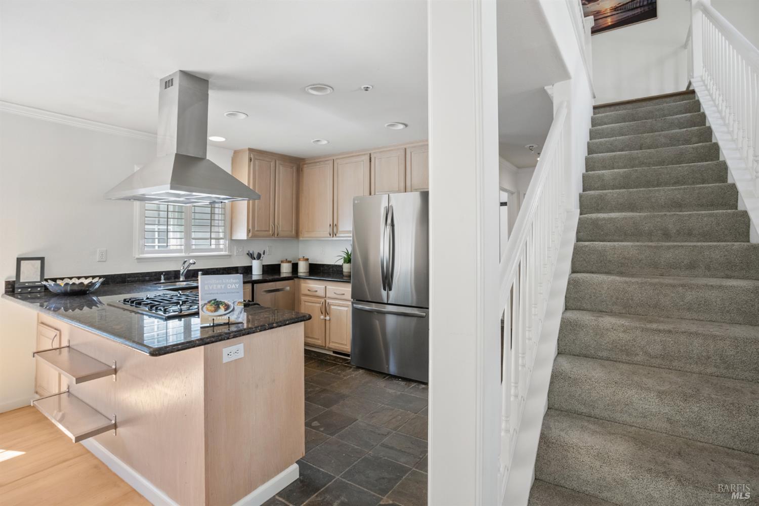 Detail Gallery Image 18 of 82 For 28 Adrian Ter, San Rafael,  CA 94903 - 3 Beds | 2/1 Baths
