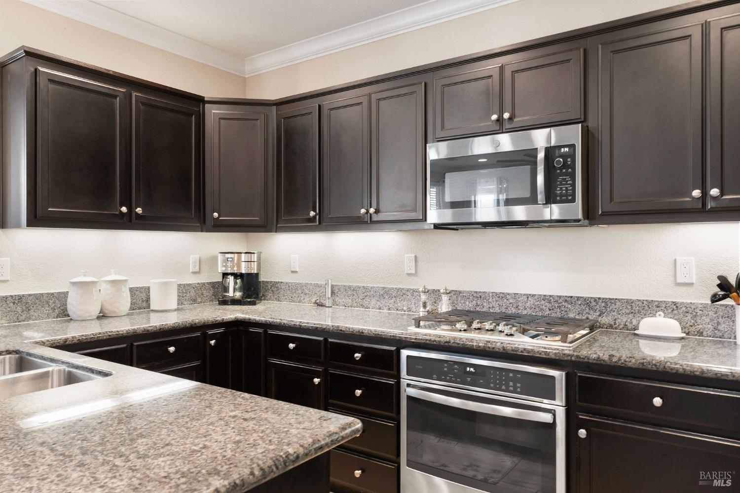 Detail Gallery Image 11 of 63 For 590 Belvedere Dr, Rio Vista,  CA 94571 - 2 Beds | 2 Baths
