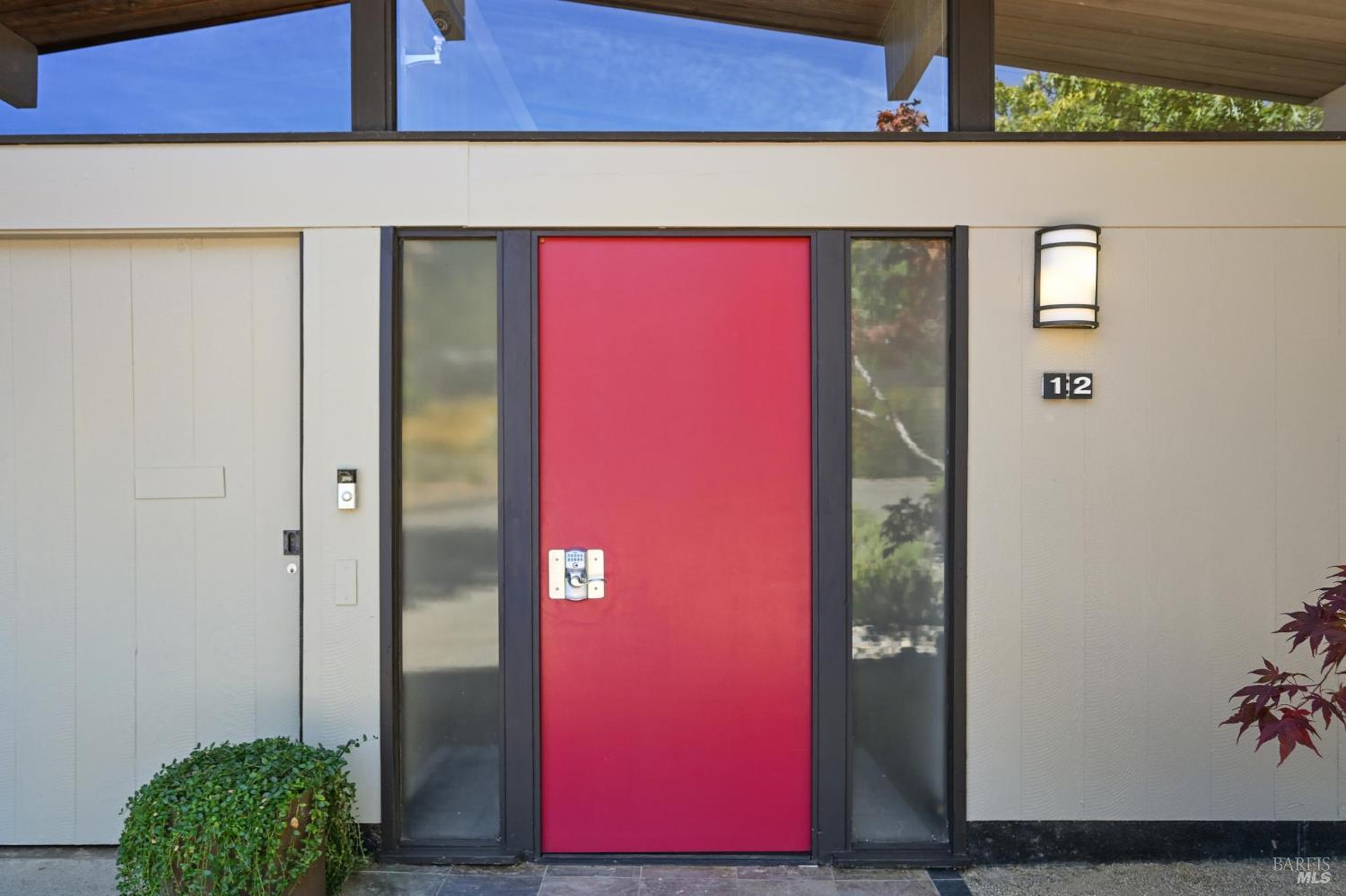 Detail Gallery Image 9 of 56 For 12 Mount Susitna Ct, San Rafael,  CA 94903 - 4 Beds | 2 Baths