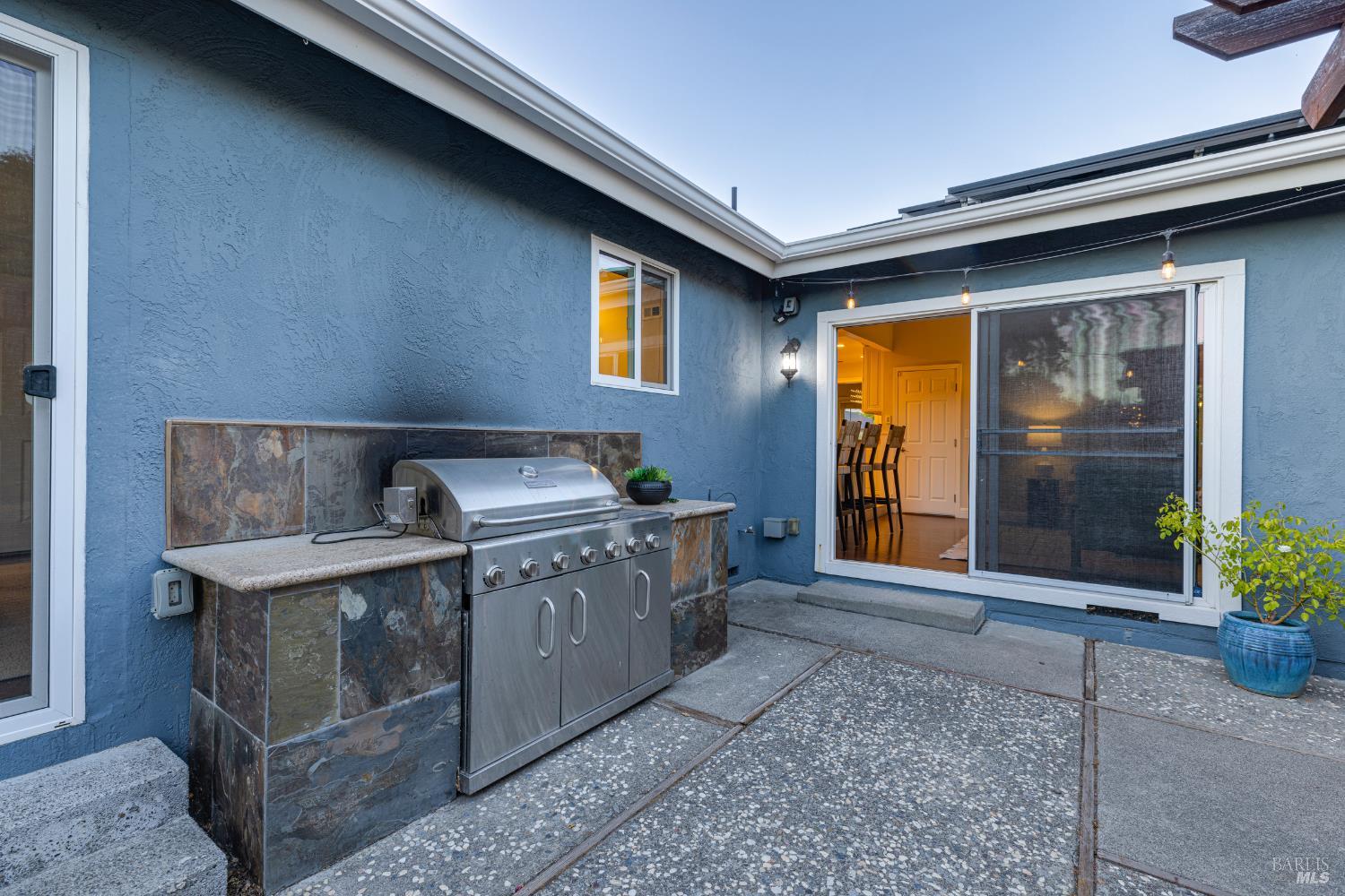 Detail Gallery Image 46 of 52 For 1024 Palmetto Way, Petaluma,  CA 94954 - 3 Beds | 2 Baths