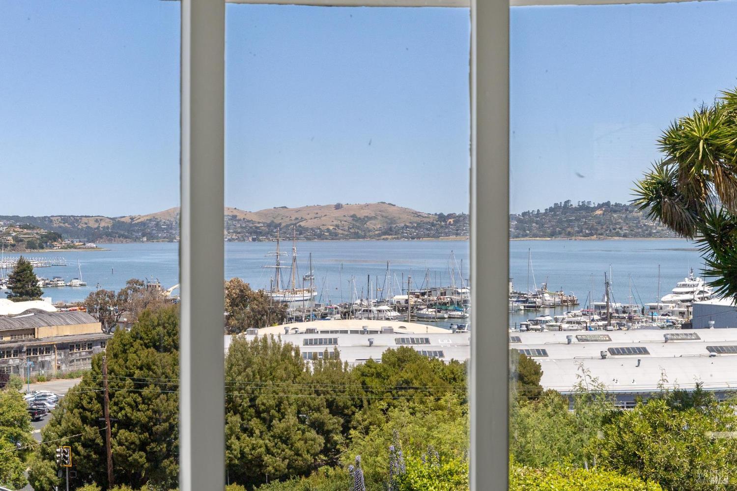 Detail Gallery Image 27 of 71 For 503 Easterby St, Sausalito,  CA 94965 - 5 Beds | 4 Baths