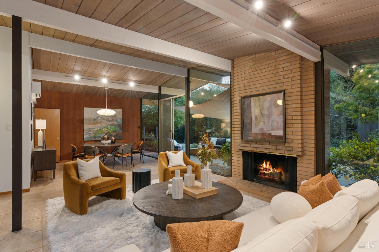 Detail Gallery Image 5 of 56 For 12 Mount Susitna Ct, San Rafael,  CA 94903 - 4 Beds | 2 Baths
