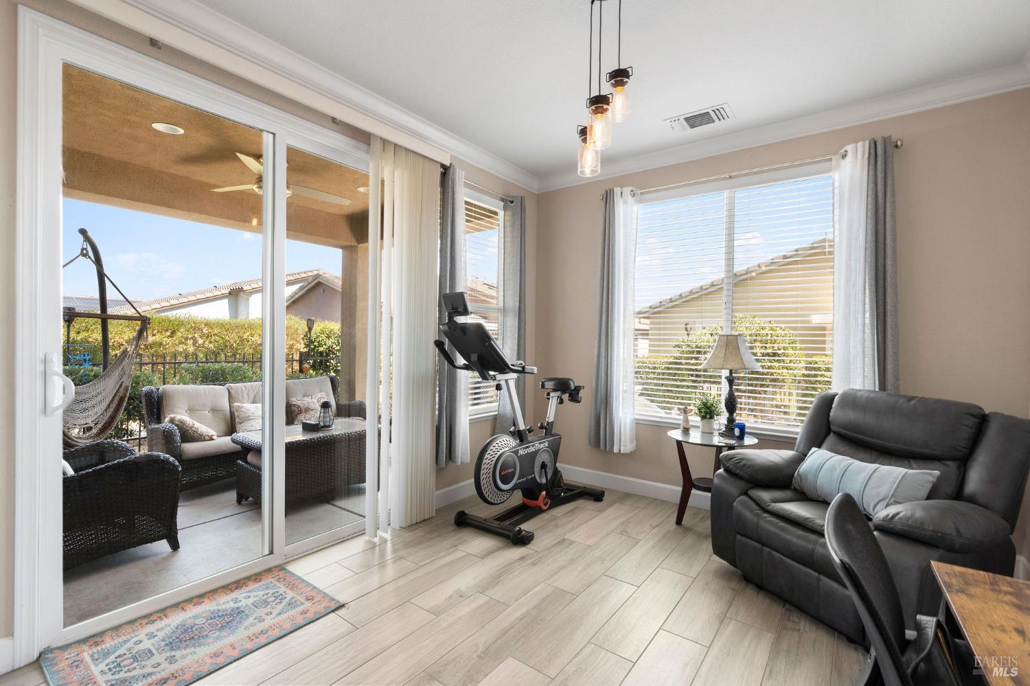 Detail Gallery Image 14 of 63 For 590 Belvedere Dr, Rio Vista,  CA 94571 - 2 Beds | 2 Baths