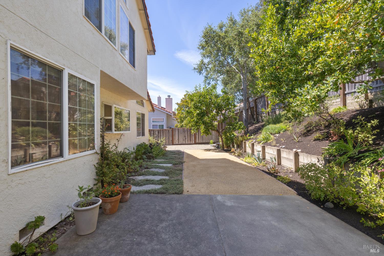 Detail Gallery Image 32 of 44 For 770 Miramonte St, Windsor,  CA 95492 - 4 Beds | 3 Baths