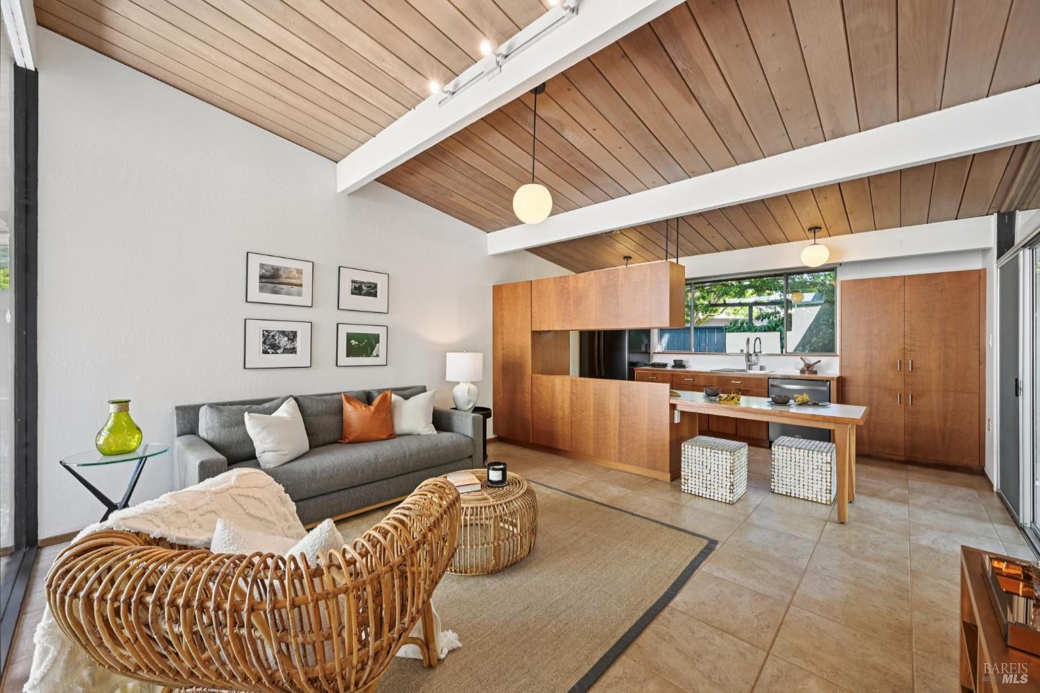 Detail Gallery Image 20 of 56 For 12 Mount Susitna Ct, San Rafael,  CA 94903 - 4 Beds | 2 Baths