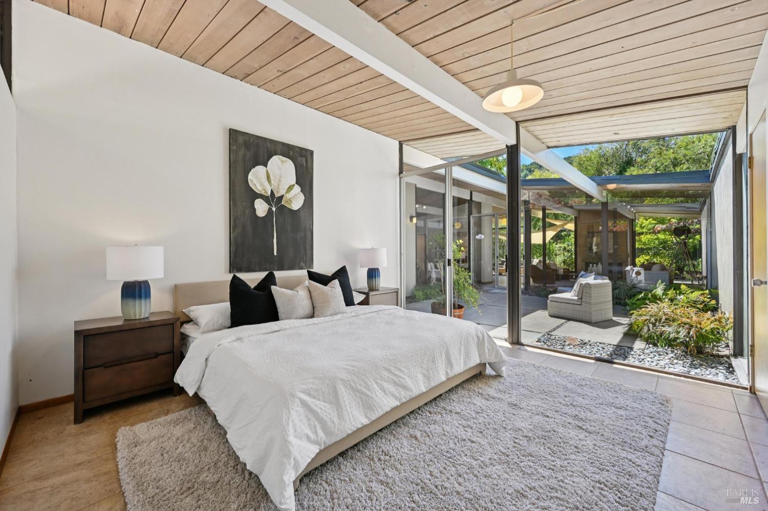 Detail Gallery Image 35 of 56 For 12 Mount Susitna Ct, San Rafael,  CA 94903 - 4 Beds | 2 Baths