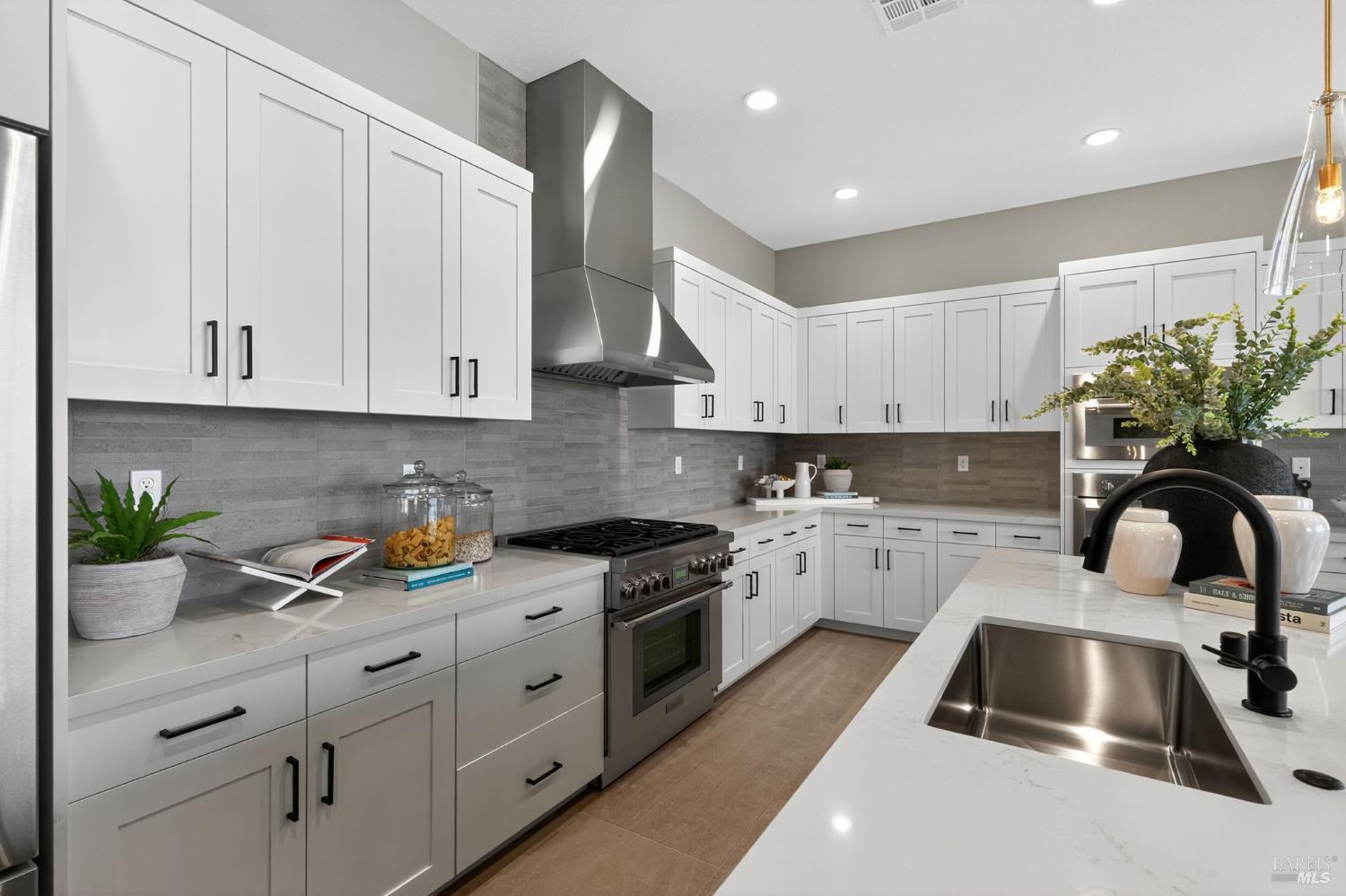 Detail Gallery Image 12 of 33 For 408 Beyers St, Oakley,  CA 94561 - 5 Beds | 3/1 Baths