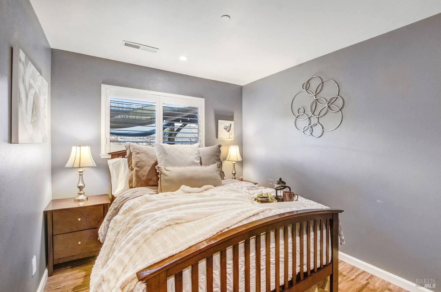 Detail Gallery Image 23 of 37 For 1721 Jennings Ave, Santa Rosa,  CA 95401 - 3 Beds | 2 Baths