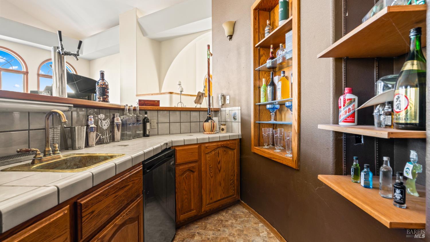 Detail Gallery Image 20 of 99 For 3380 Hidden Valley Ln, Fairfield,  CA 94534 - 5 Beds | 6/1 Baths