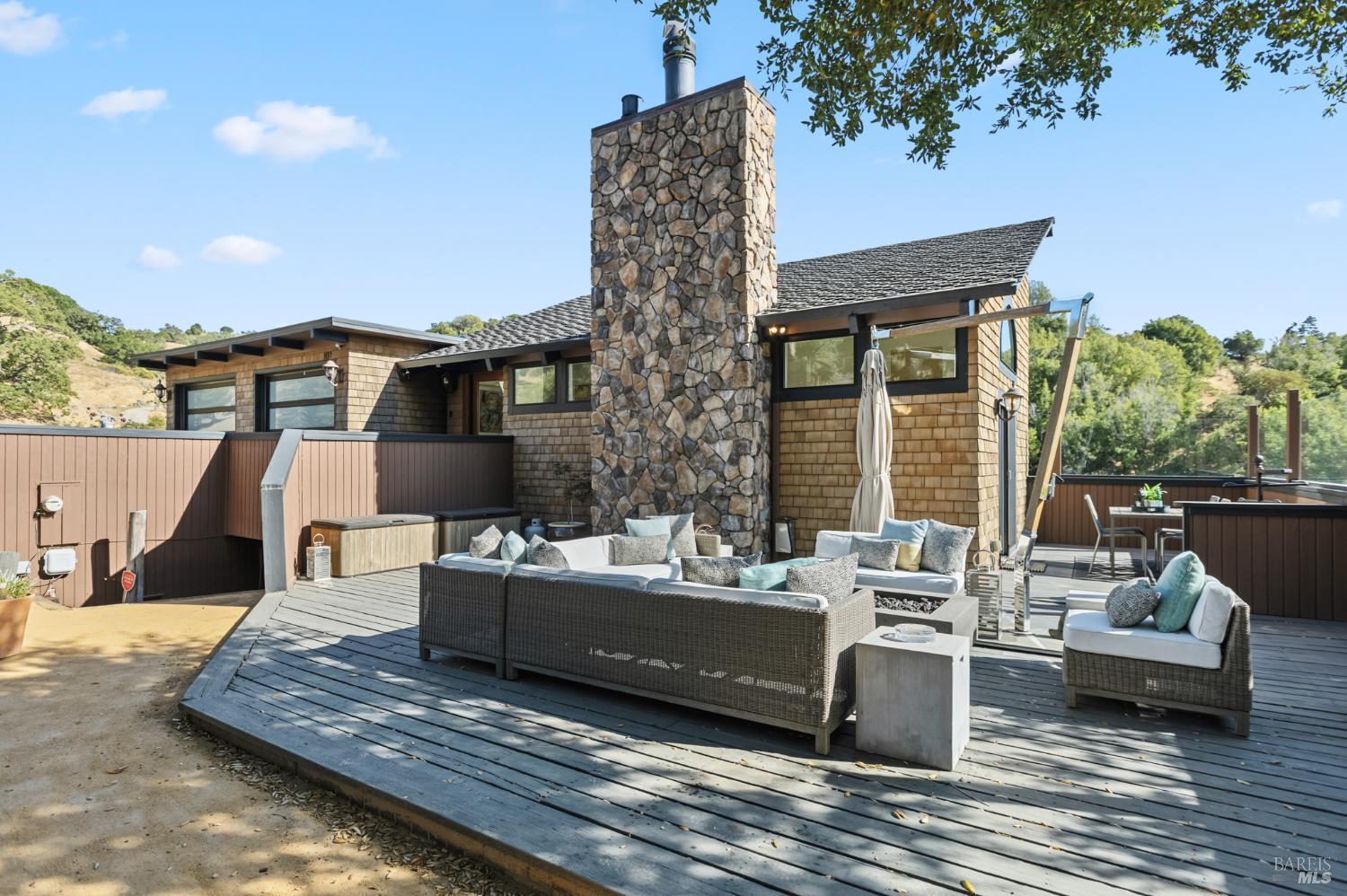 Detail Gallery Image 2 of 63 For 103 Holstein Rd, San Anselmo,  CA 94960 - 3 Beds | 2/1 Baths