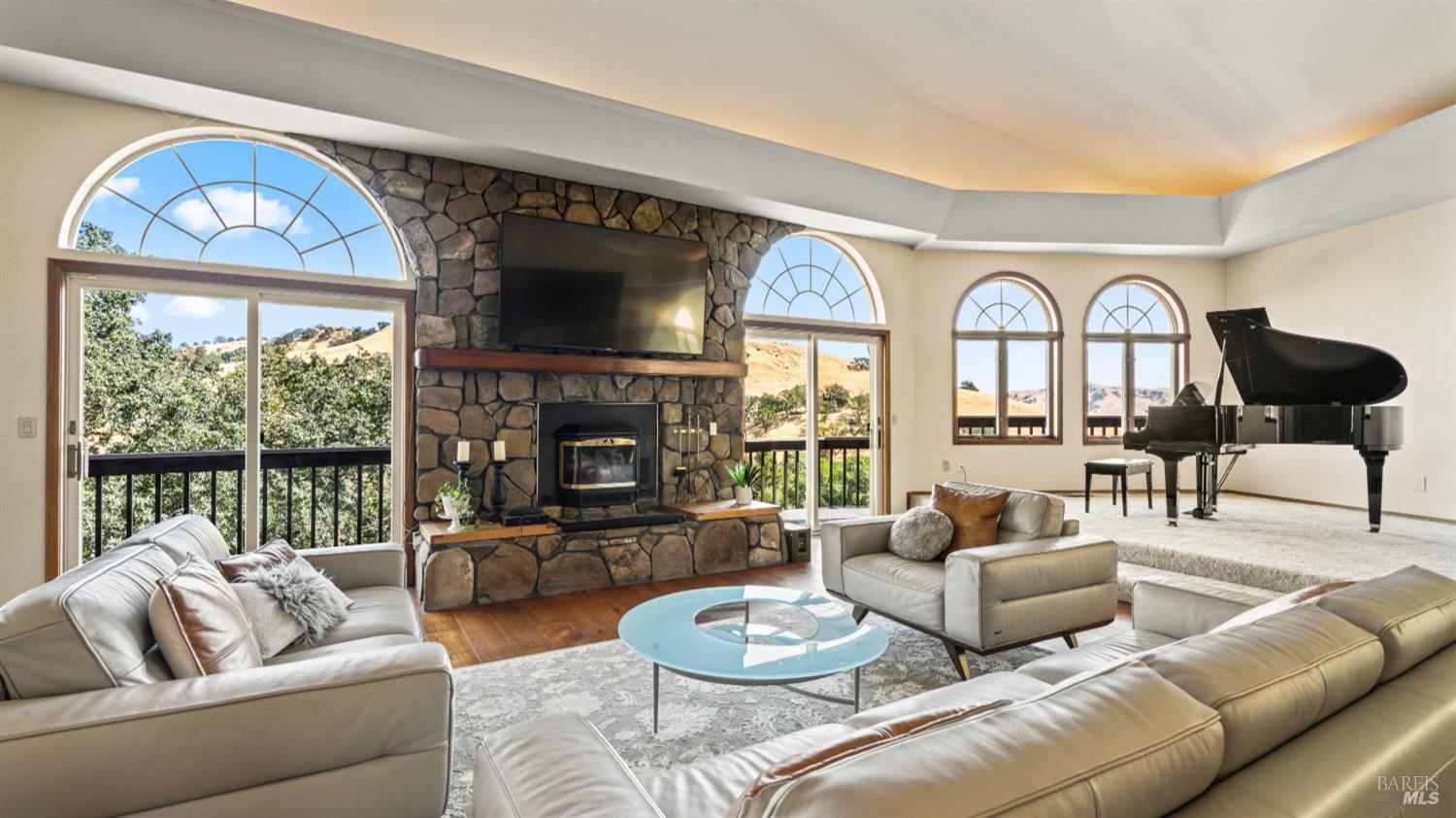 Detail Gallery Image 15 of 99 For 3380 Hidden Valley Ln, Fairfield,  CA 94534 - 5 Beds | 6/1 Baths