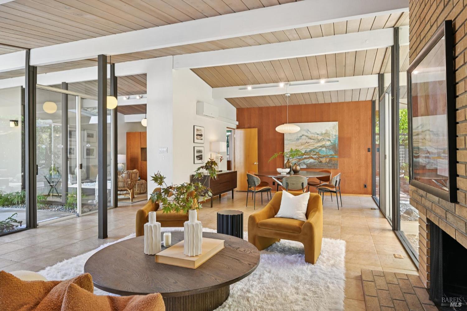Detail Gallery Image 17 of 56 For 12 Mount Susitna Ct, San Rafael,  CA 94903 - 4 Beds | 2 Baths