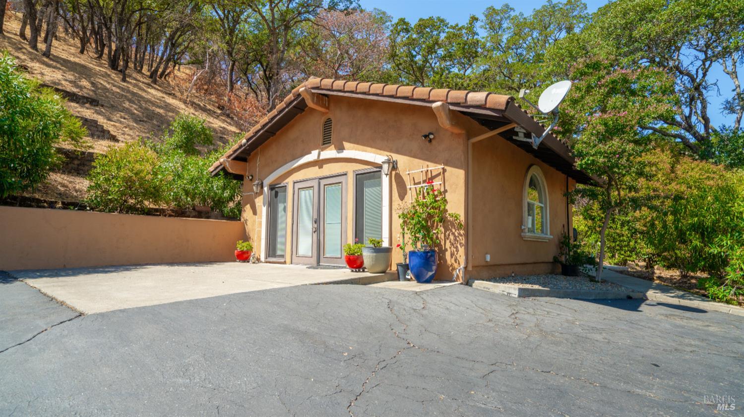Detail Gallery Image 79 of 99 For 3380 Hidden Valley Ln, Fairfield,  CA 94534 - 5 Beds | 6/1 Baths
