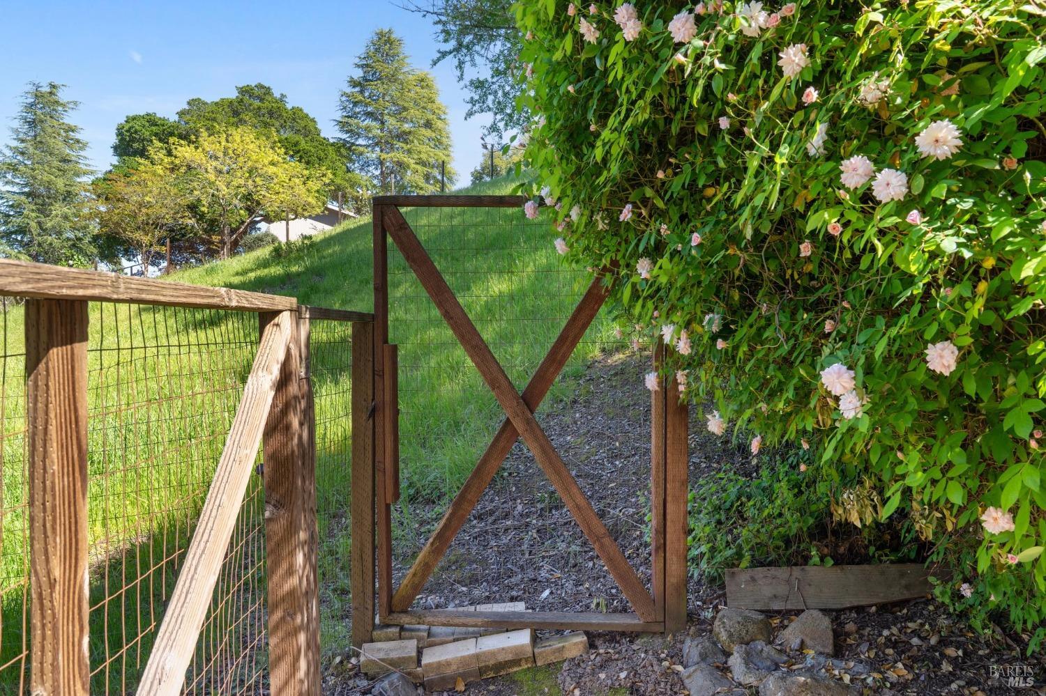 Detail Gallery Image 46 of 50 For 25 Palomino Cir, Novato,  CA 94947 - 5 Beds | 2/1 Baths