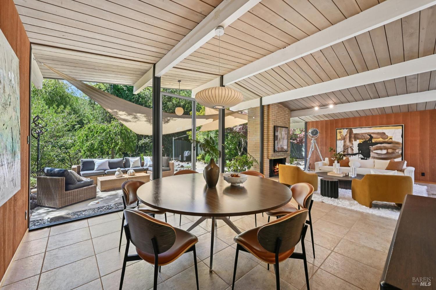 Detail Gallery Image 4 of 56 For 12 Mount Susitna Ct, San Rafael,  CA 94903 - 4 Beds | 2 Baths