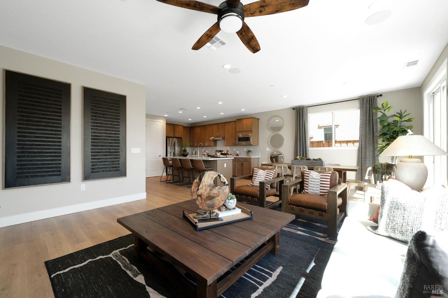 Detail Gallery Image 10 of 39 For 517 Eagle Cir, Oakley,  CA 94561 - 4 Beds | 3 Baths