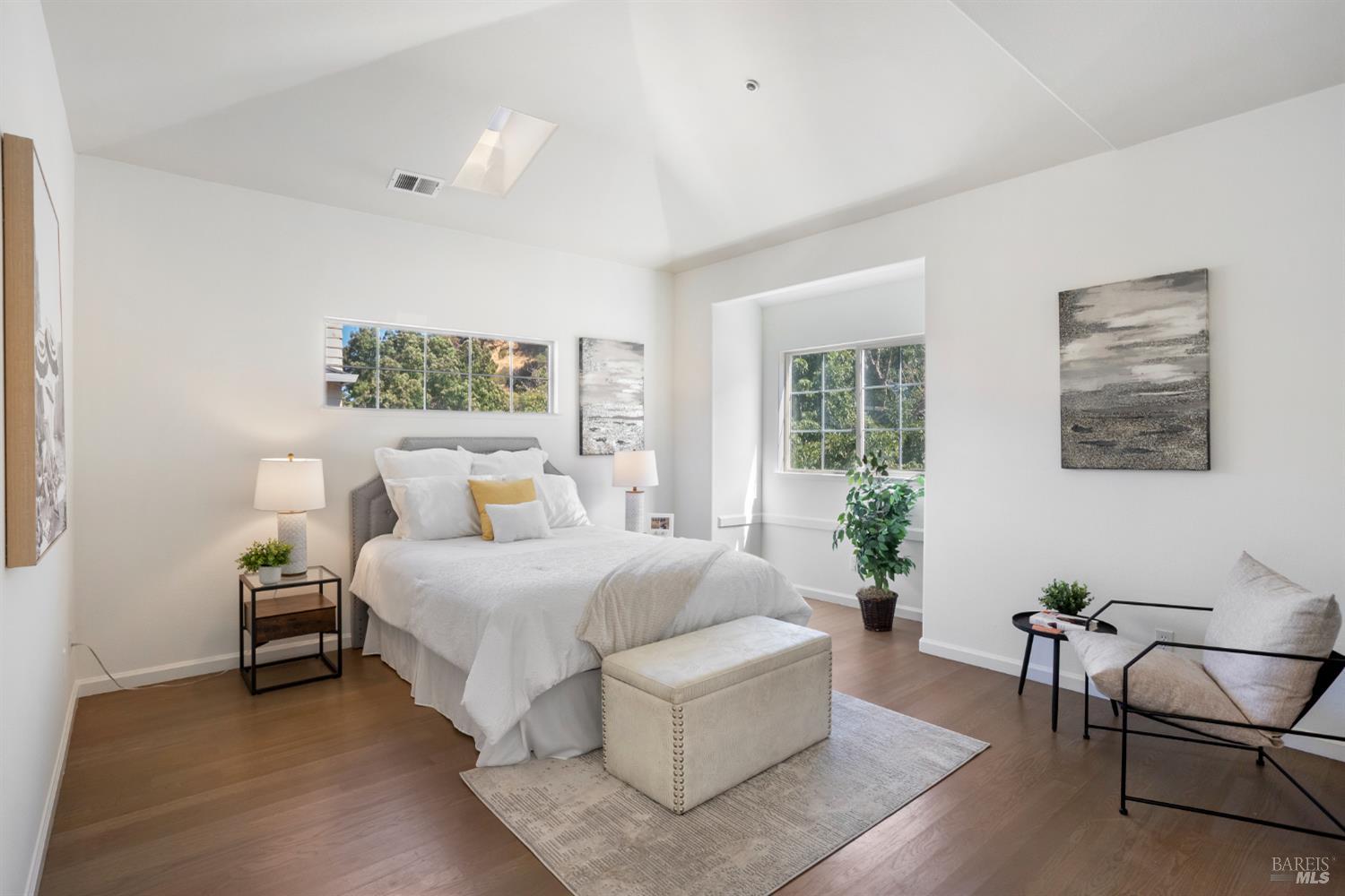 Detail Gallery Image 42 of 82 For 28 Adrian Ter, San Rafael,  CA 94903 - 3 Beds | 2/1 Baths