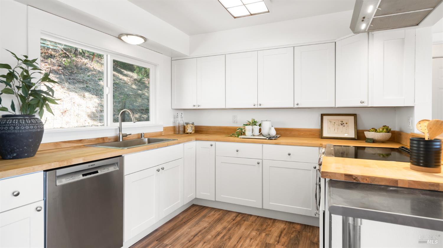 Detail Gallery Image 17 of 64 For 26889 Toyon Ln, Cloverdale,  CA 95425 - 3 Beds | 2 Baths