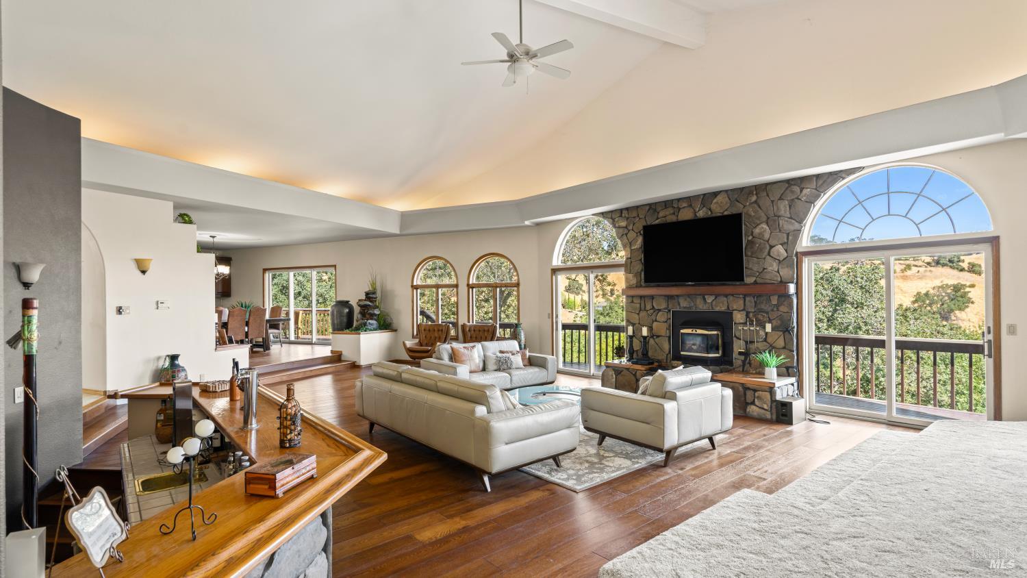 Detail Gallery Image 13 of 99 For 3380 Hidden Valley Ln, Fairfield,  CA 94534 - 5 Beds | 6/1 Baths