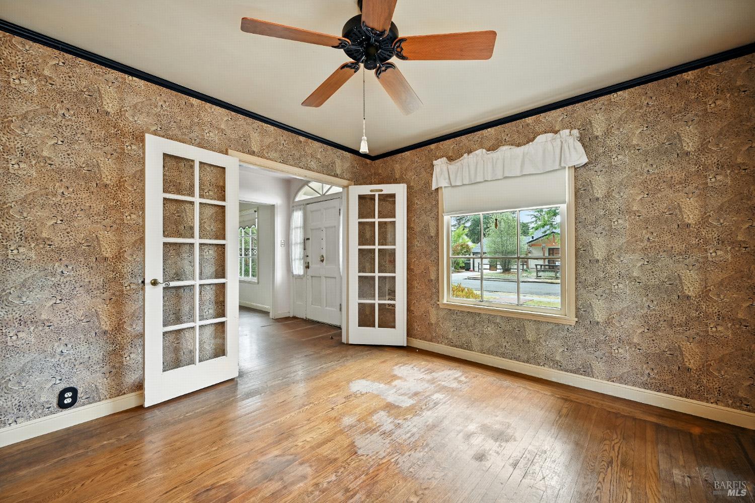 Detail Gallery Image 5 of 23 For 1063 Clark St, Santa Rosa,  CA 95404 - 3 Beds | 1/1 Baths