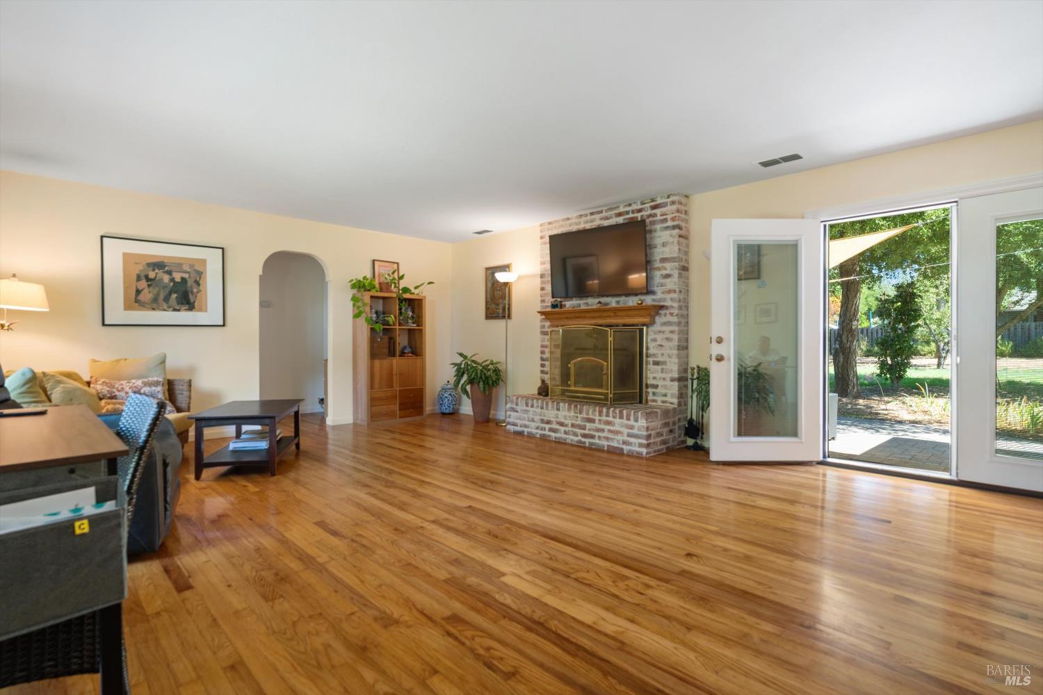 Detail Gallery Image 7 of 65 For 644 Piezzi Rd, Santa Rosa,  CA 95401 - 3 Beds | 1/1 Baths