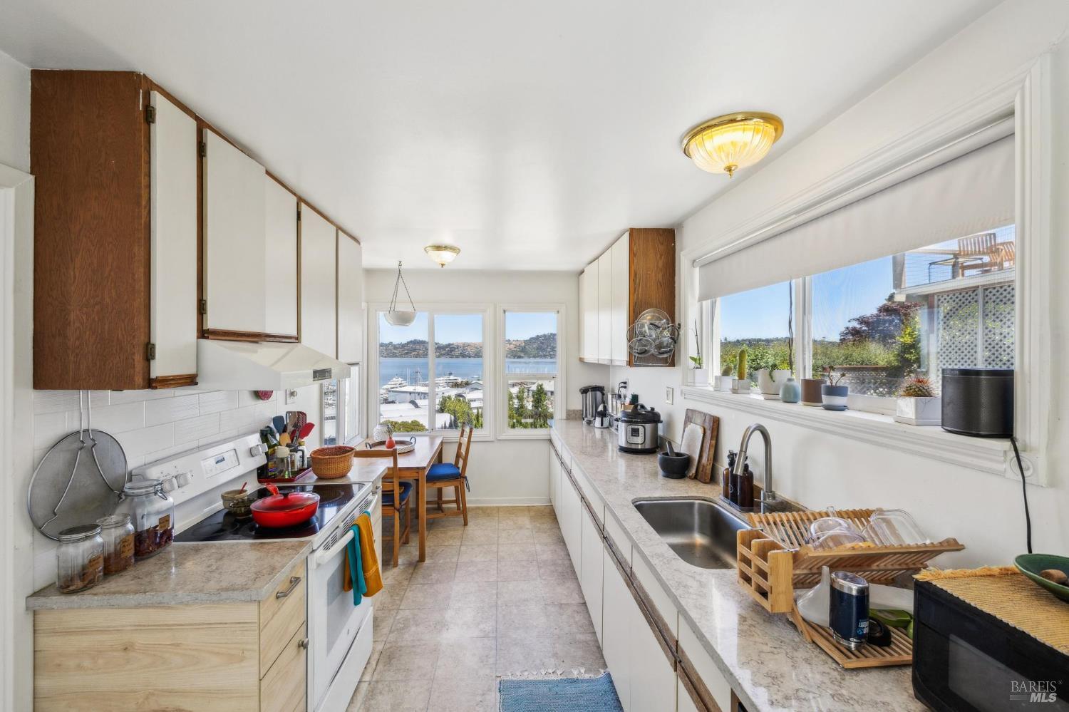 Detail Gallery Image 37 of 71 For 503 Easterby St, Sausalito,  CA 94965 - 5 Beds | 4 Baths