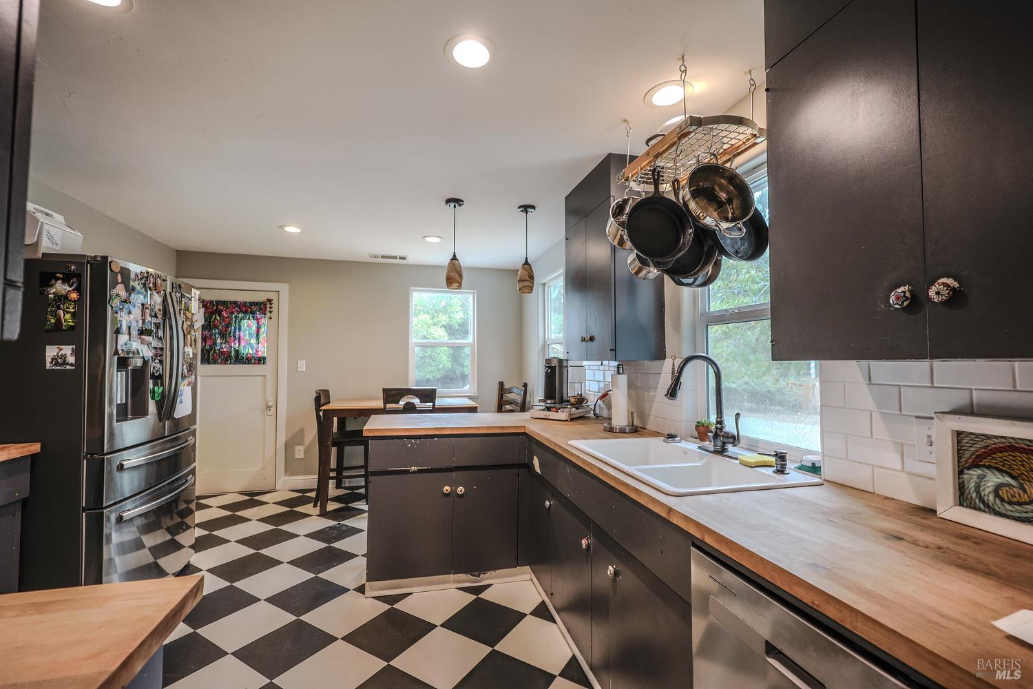 Detail Gallery Image 9 of 21 For 17621 N Highway 1 Unkn, Fort Bragg,  CA 95437 - 3 Beds | 1/1 Baths