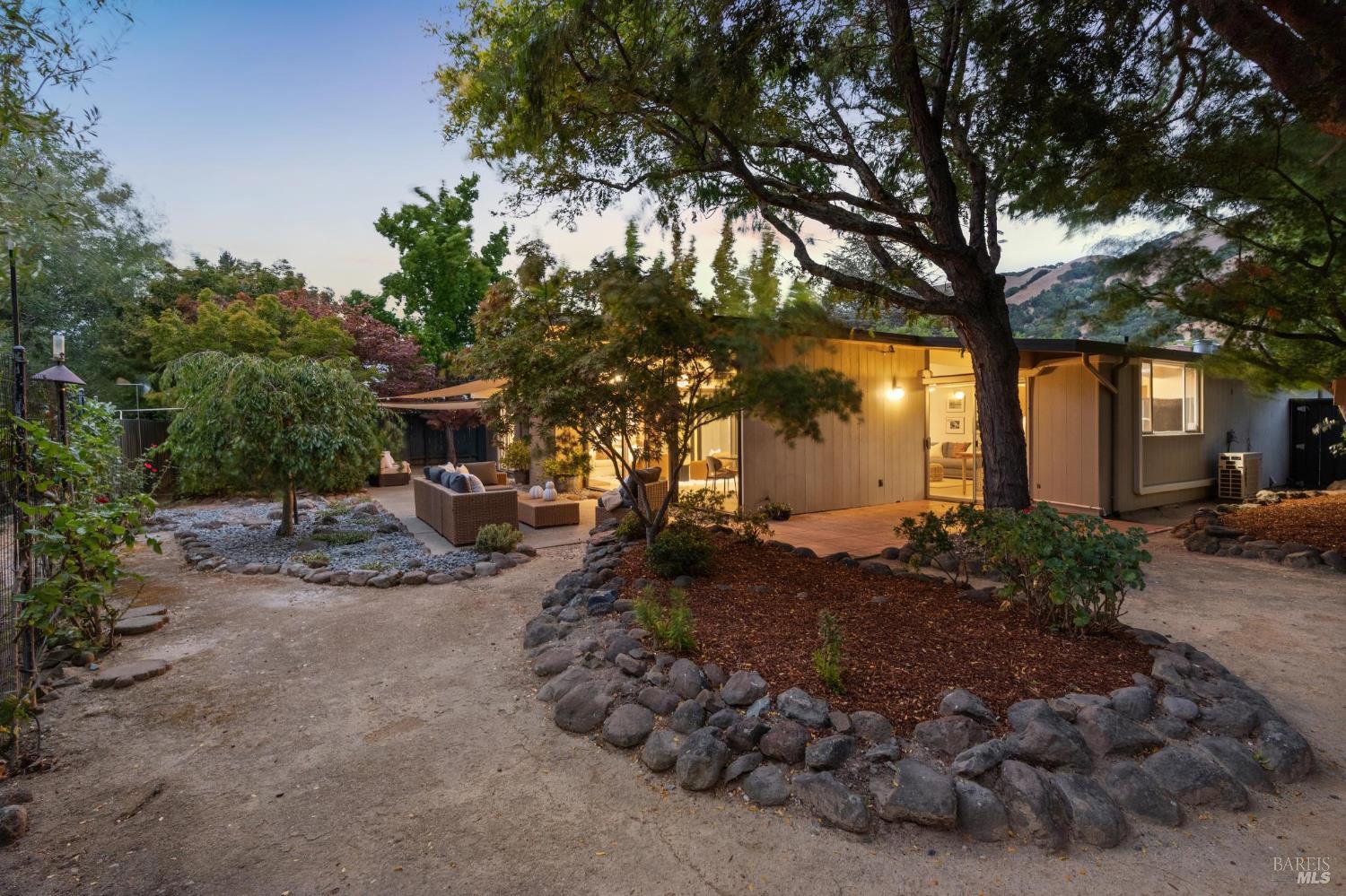Detail Gallery Image 55 of 56 For 12 Mount Susitna Ct, San Rafael,  CA 94903 - 4 Beds | 2 Baths