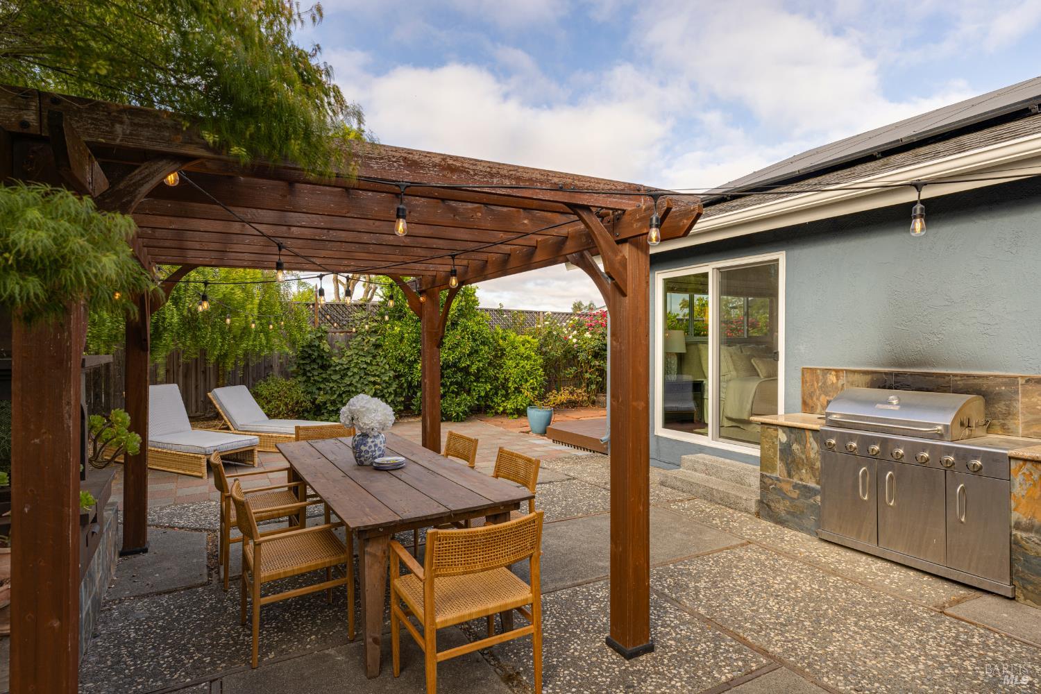 Detail Gallery Image 43 of 52 For 1024 Palmetto Way, Petaluma,  CA 94954 - 3 Beds | 2 Baths