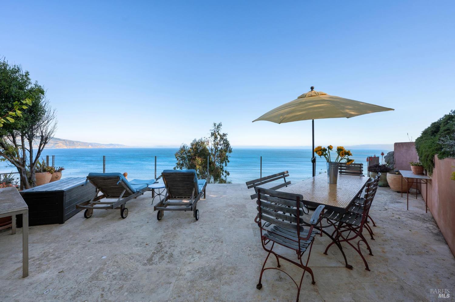 Detail Gallery Image 29 of 46 For 41 Ocean Ave, Bolinas,  CA 94924 - 3 Beds | 2 Baths