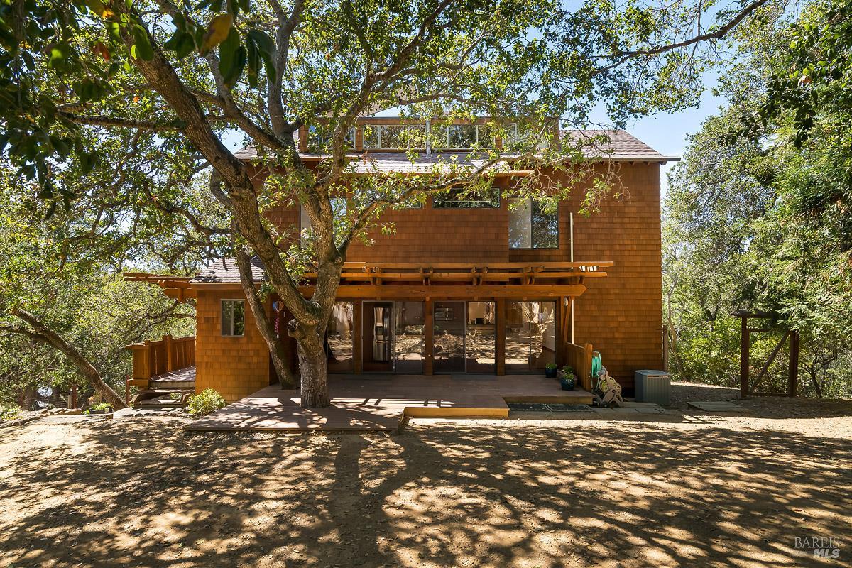 Detail Gallery Image 28 of 37 For 91 Oak Ave, Novato,  CA 94945 - 3 Beds | 2/1 Baths