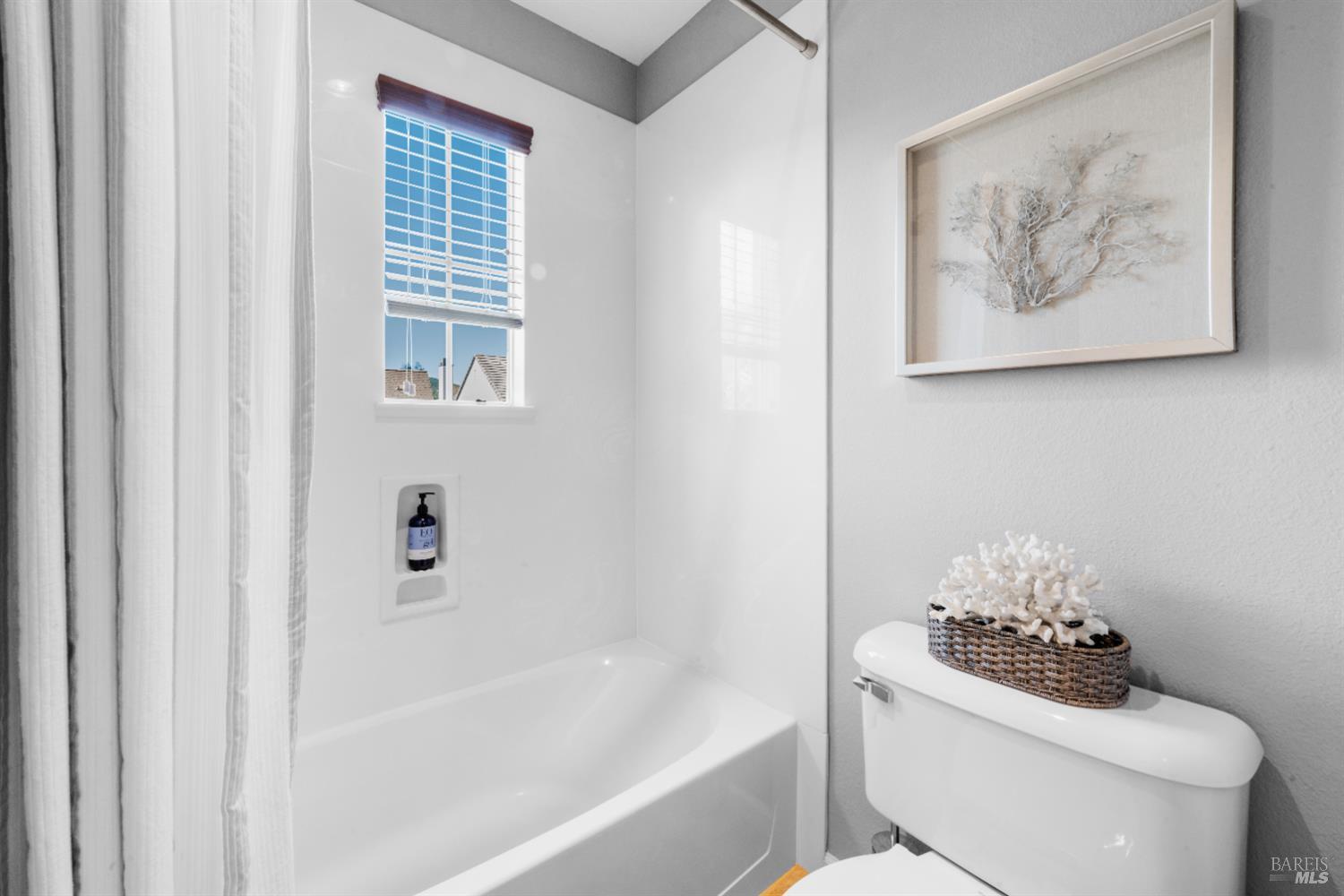Detail Gallery Image 78 of 99 For 4168 Summer Gate Ave, Vallejo,  CA 94591 - 4 Beds | 3/1 Baths